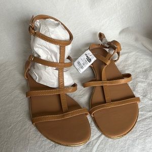 Charlotte Russe Womens Tan Sandals